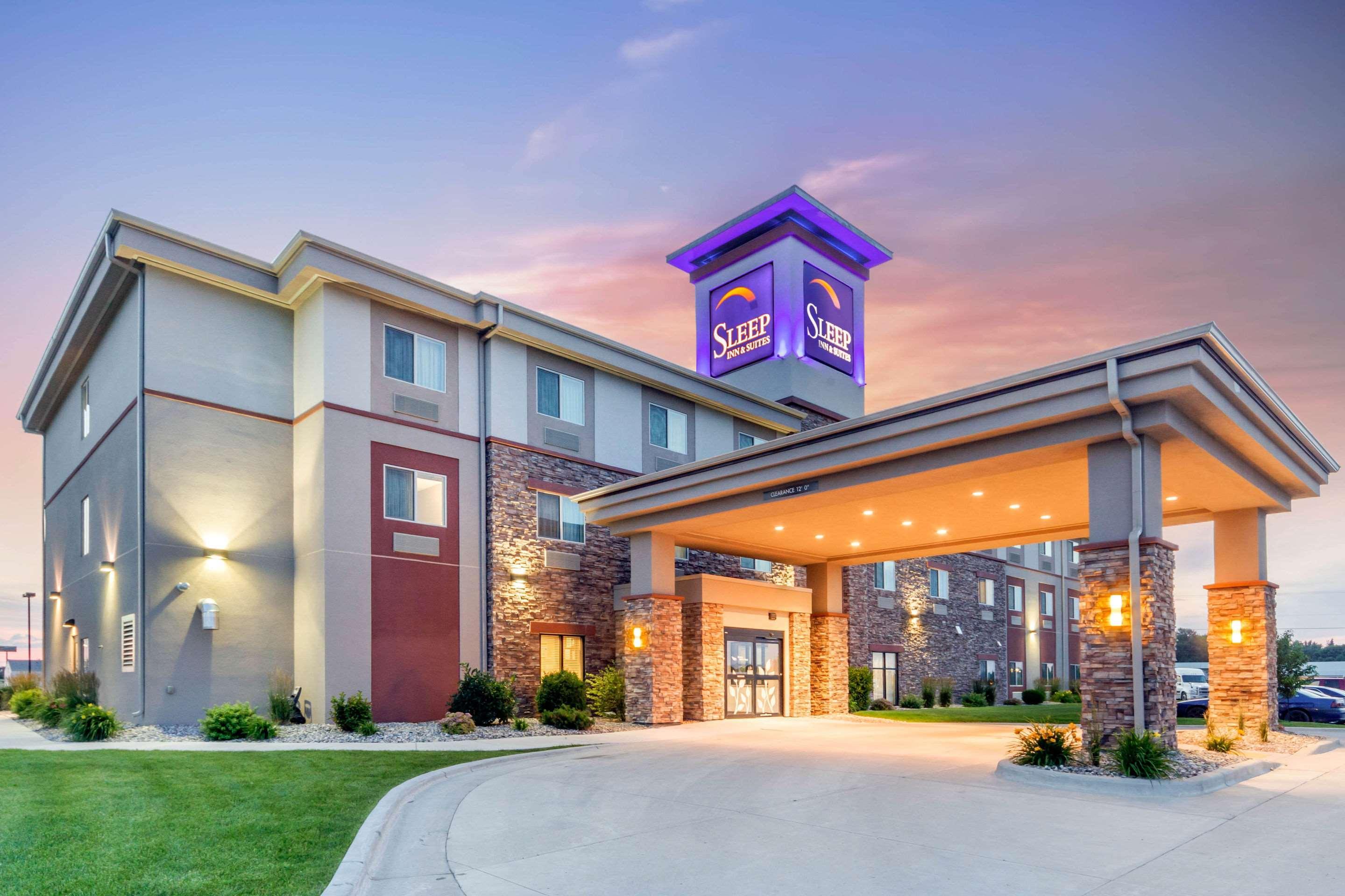 Sleep Inn & Suites Devils Lake Exterior foto